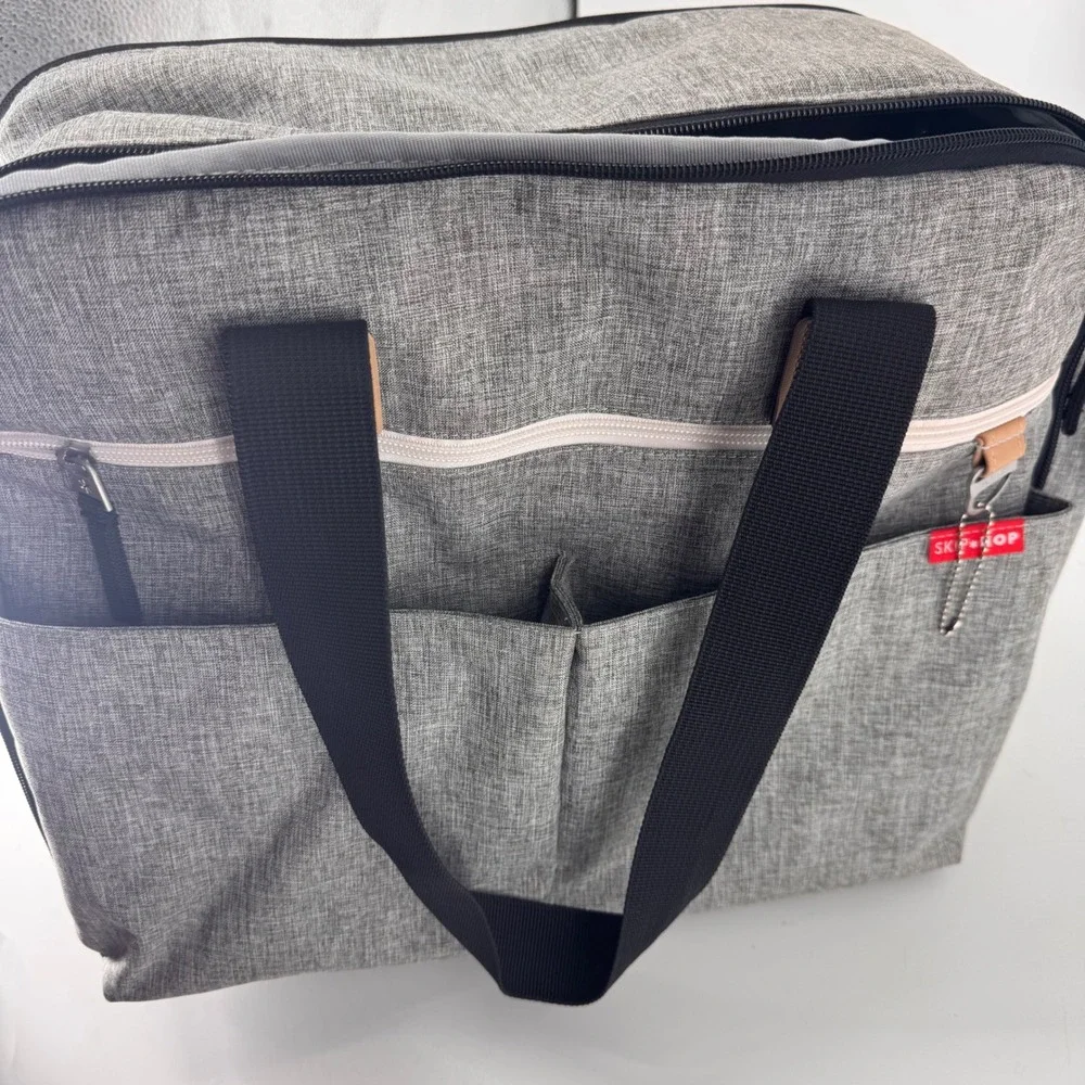Skip Hop Duo Signature Diaper Bag Grey Heather Messenger Tote with Packing Cubes